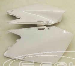 UFO SEITENTEILE SET SUZUKI RM 125/250 06- WEISS