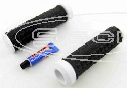 TORC1 RACING ATV/BMX GRIPS, SET OF BLACK OR WHITE DESIGN