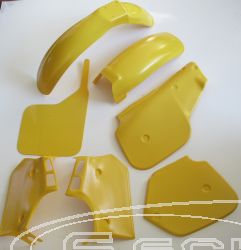 SADA PLASTŮ SUZUKI RM 125 84-85 ŽLUTÁ