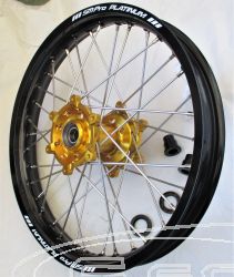 SM PRO PLATINUM KOMPLETT-RAD - SUZUKI - RM 125/250 (99-14) - hinten (19 x 2.15) -  gold Nabe / glanz schwarz Felge / nickel Nippel