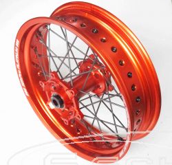 SM PRO SUPERMOTO KOMPLETT-RAD - KTM (HUSABERG, HUSQVARNA) - 20+25mm Achse (03-16) - hinten (17 x 4.25) - orange Nabe / glanz orange Felge / schwarz Nippel / schwarz Speichen